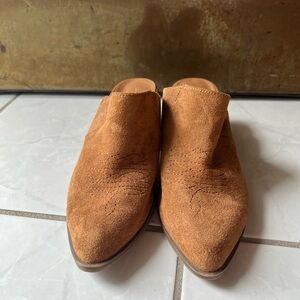 Women’s Universal Threads Cowboy Boot Mule Slides